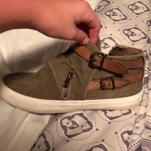 Blowfish olive green canvas sneaker